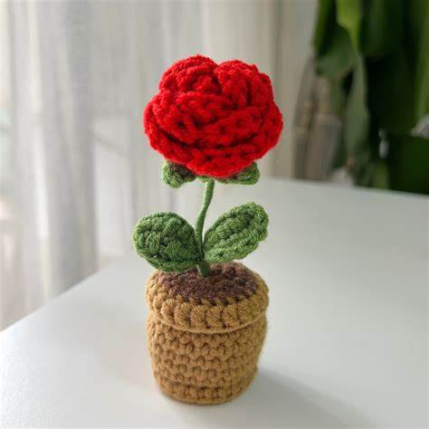 Crochet Rose Pot